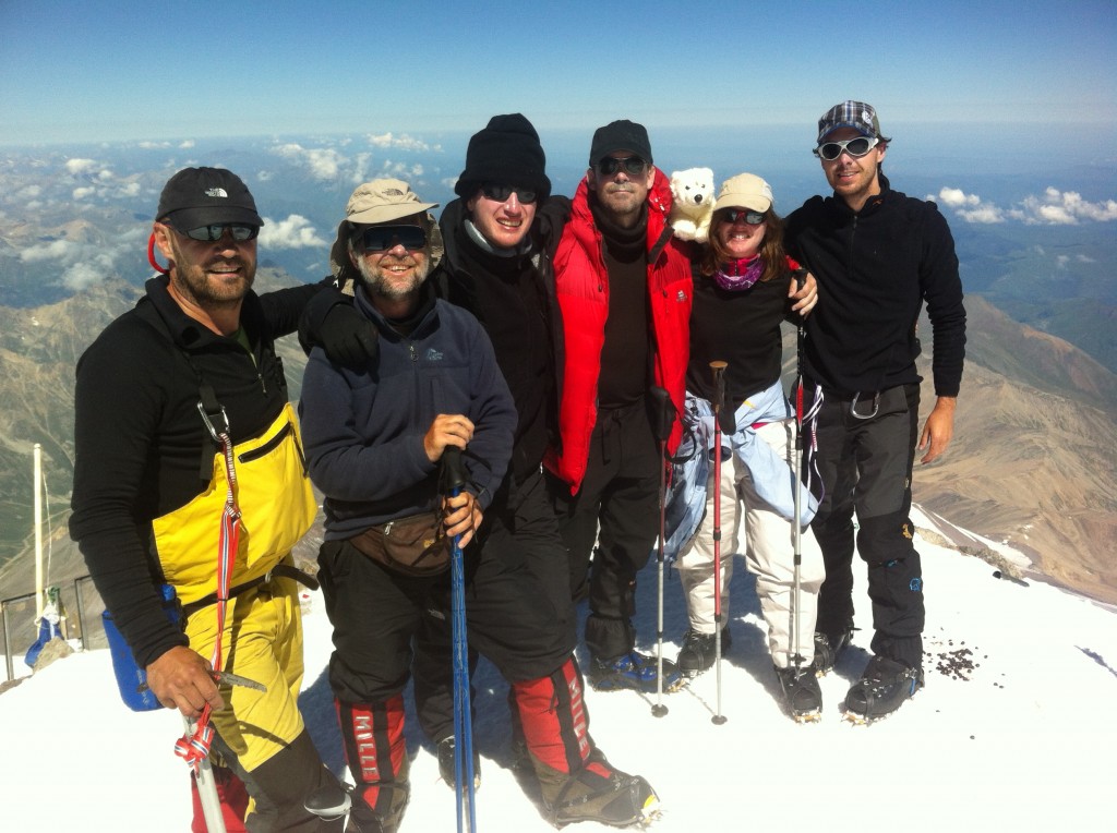 Summit success - from the left: Tommy, Sasha, Derry, John, Mr. Nansen, Róisín and myself (click for larger image)